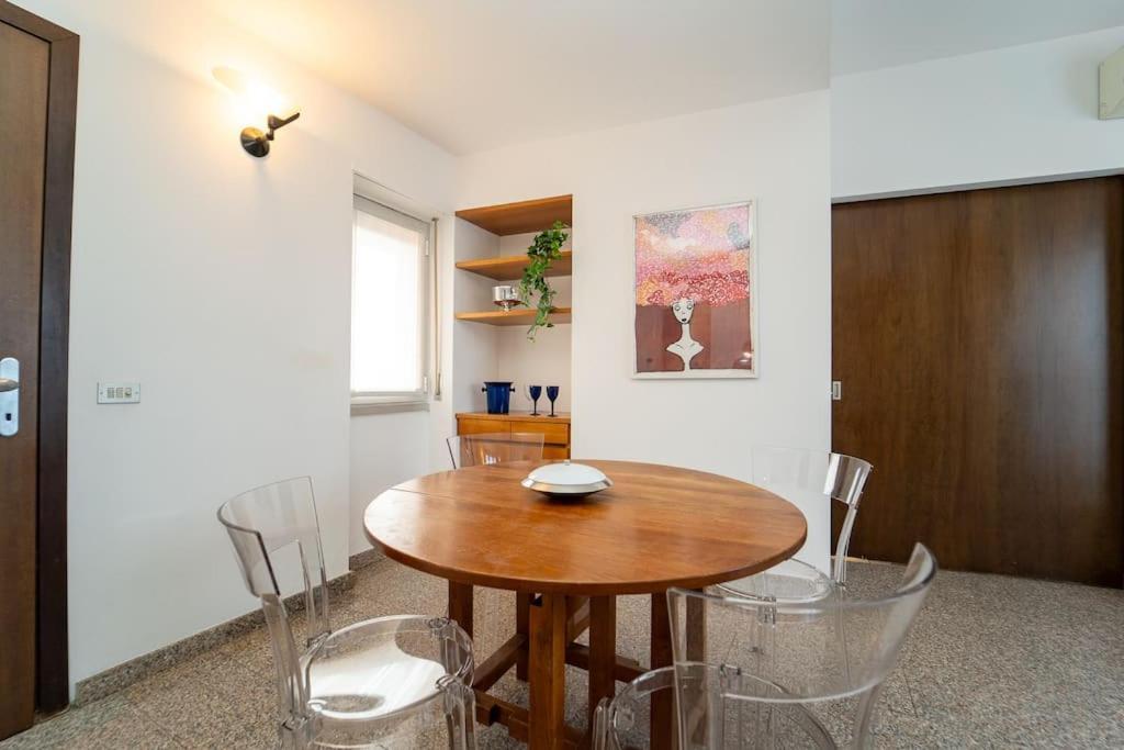 5 Giornate Apt Con Terrazzo E Garage Privato Milaan Buitenkant foto